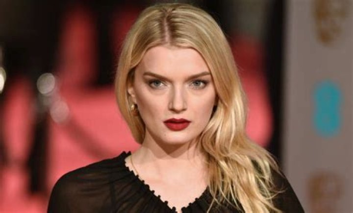 Lily Donaldson Height, Weight, Measurements, Bra Size, Shoe Size