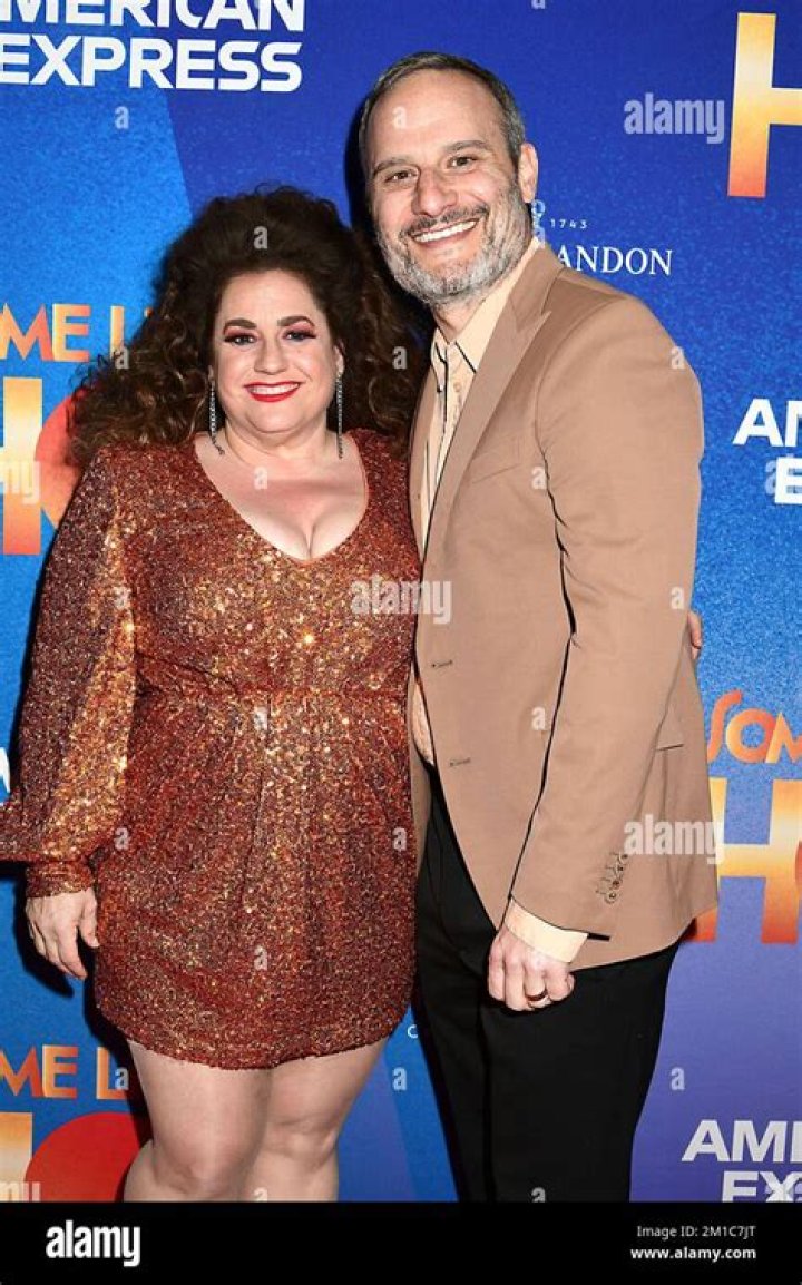 Marissa Jaret Winokur Bio, Net Worth, Weight Loss, Cancer, Husband, Married, Son