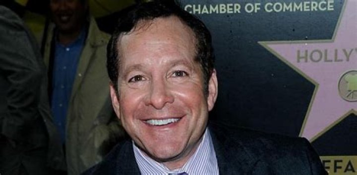 Steve Guttenberg Height, Weight, Body Measurements, Shoe Size